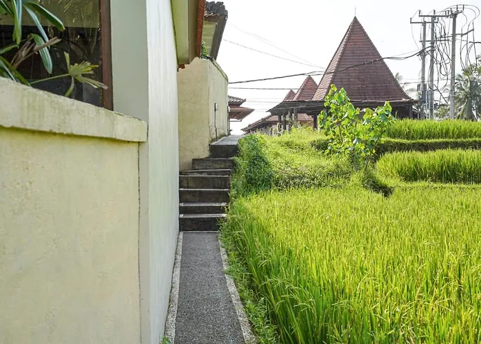 Nia Cahya Ubud *
